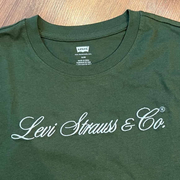 Levi's Other - Embroidered Levi's Forest Green Logo Tee
